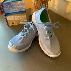 OOFOS sport, woman’s athletic shoe, CAROLINA BLUE. Size 9, would fit 8-8.5 well.